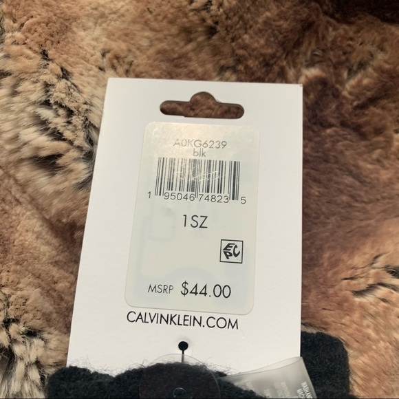 Calvin Klein Chain Cable Black Gloves - Picture 5 of 5